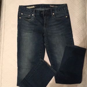 Gap women’s Real Straight 27S (short length) jeans